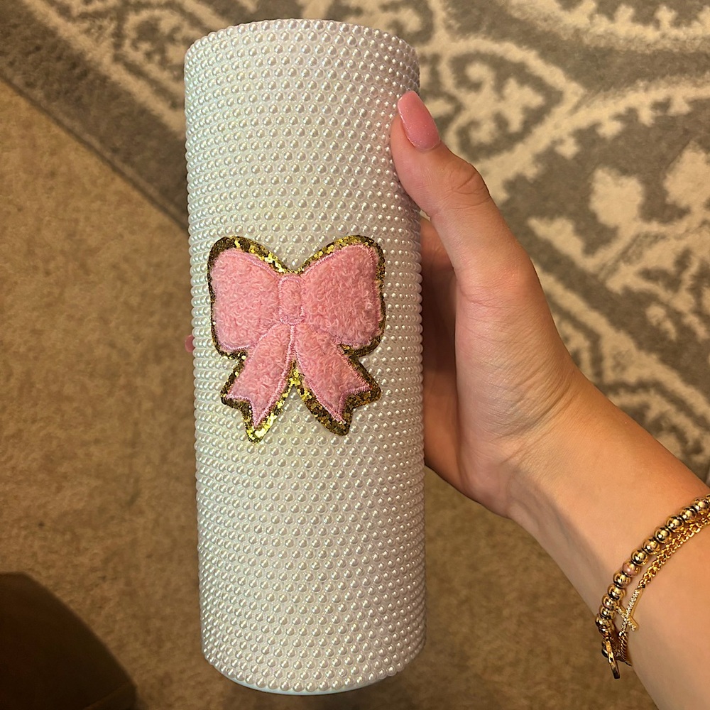 Gorgeous handmade rhinestone 20oz Tumbler